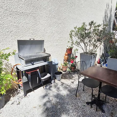 1 Bedroom Stunning In Apartment *